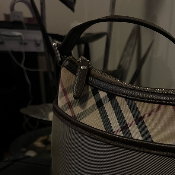 SOLD‼️Authentic Burberry Bag - Picture 5 of 17